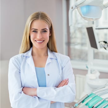 Vrouwelijke tandarts